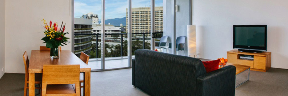 Beach house accommodation on Oak Beach in Port Douglas